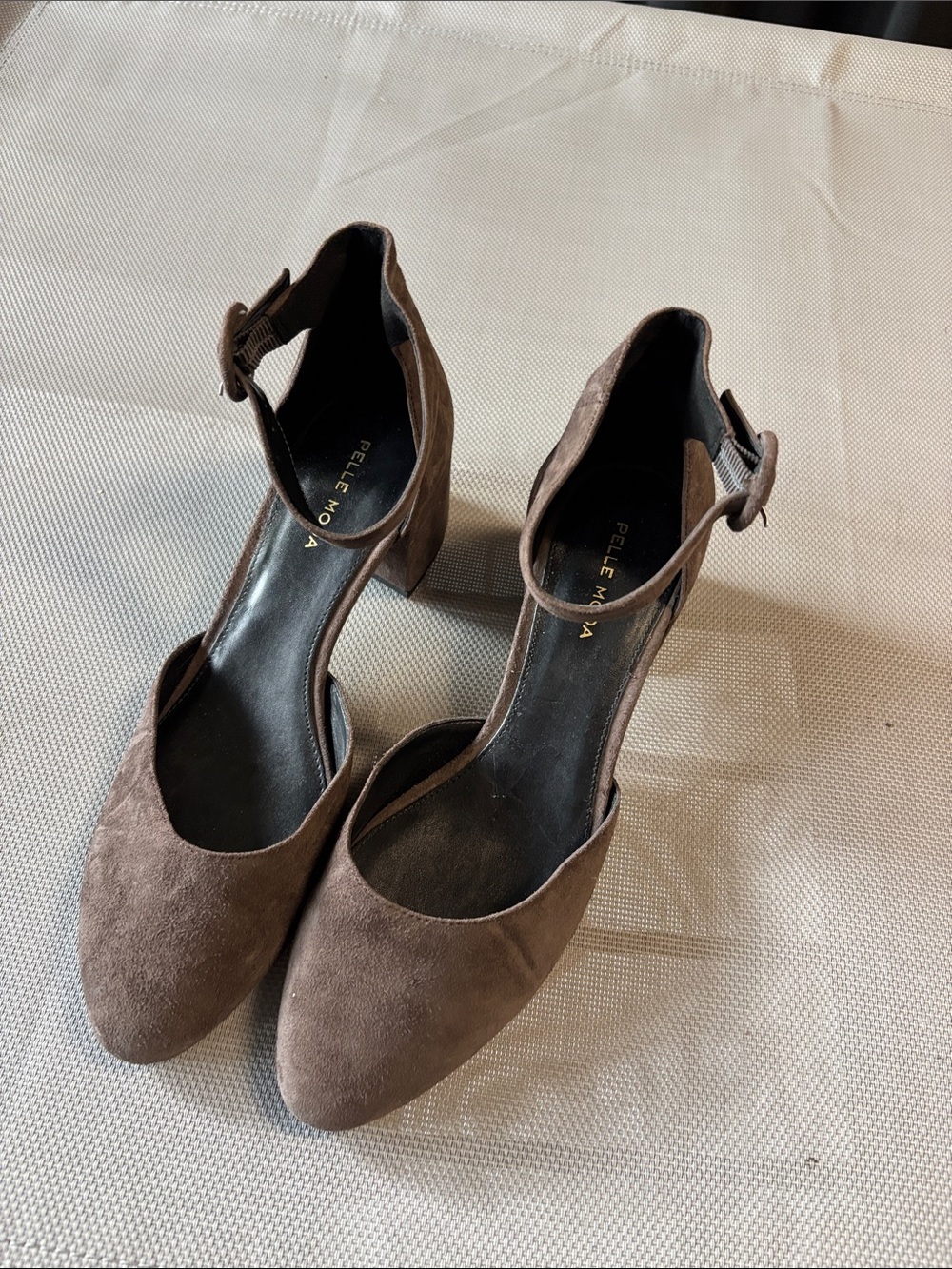 Pelle Moda Dark Brown Suede Ankle-Strap Block Heels sz 9